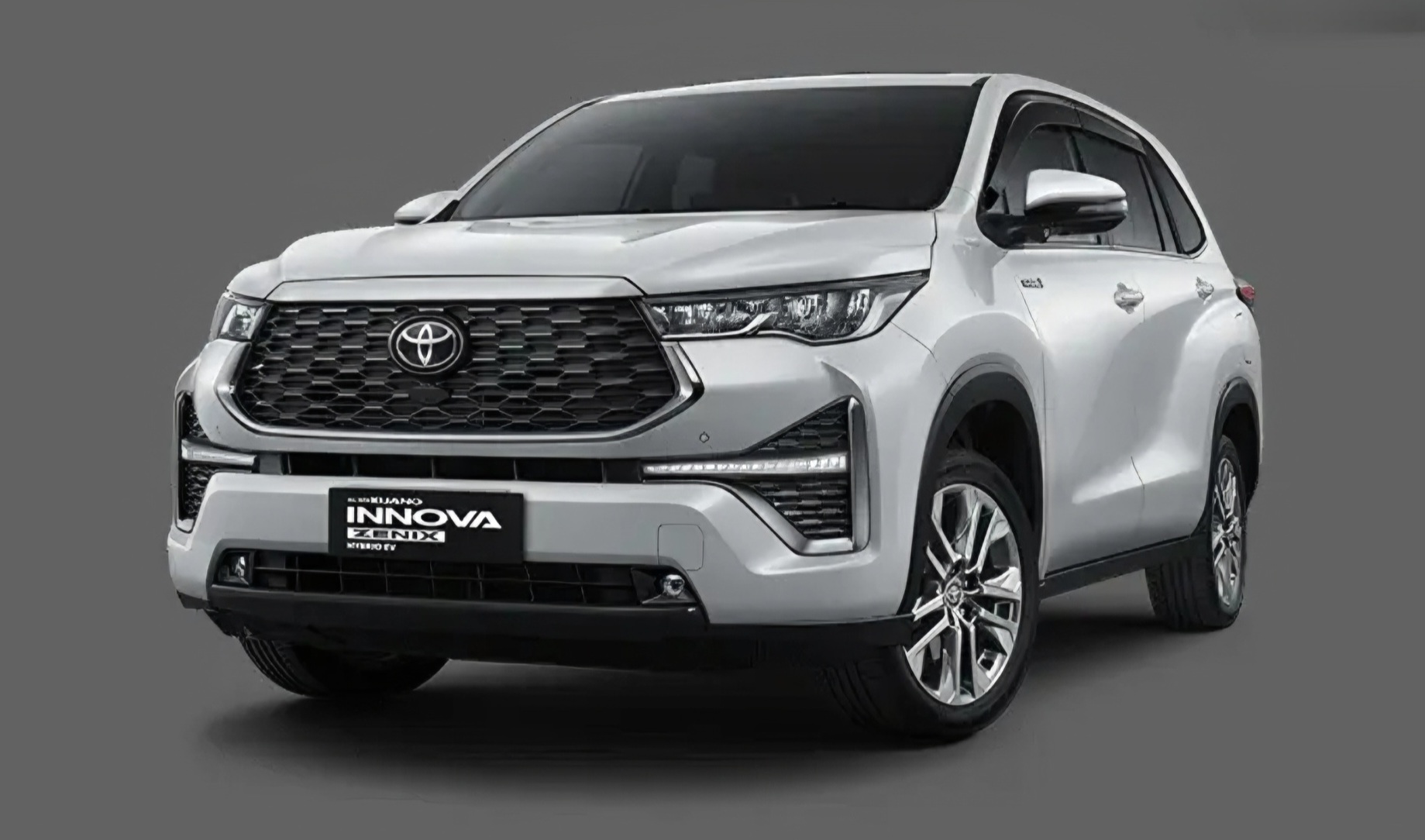 Innova Hycross